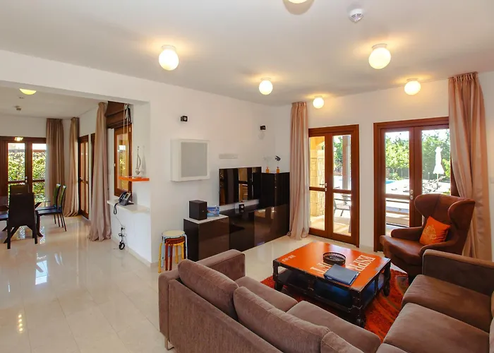 Luxury Villa Aj 04 With Private Heated Pool